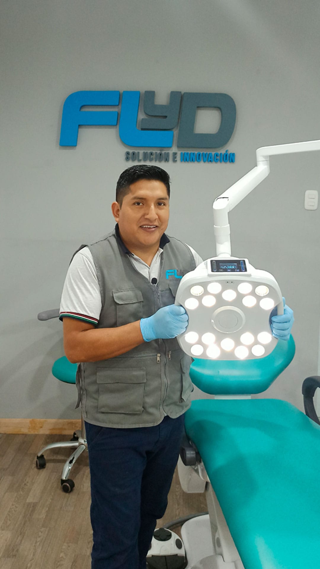 Unidad dental Feng Dan QL2028 II en clínica dental de Lima Perú - Consultorio 3 FLYD