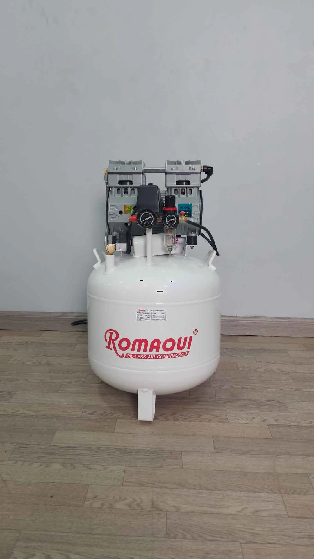 Compresora Romaqui 1HP Libre de Aceite para Odontología<span class="flyd-subtitulo-bold">Compacta y Silenciosa</span> Compresora Romaqui 1HP Libre de Aceite para Odontología<span class="flyd-subtitulo-bold">Compacta y Silenciosa</span> - Equipamiento Dental en Perú