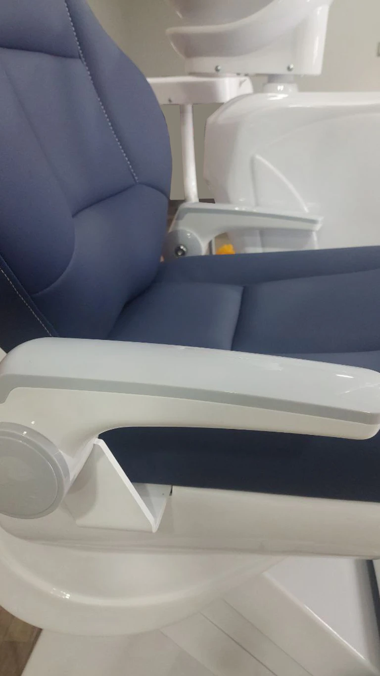 Unidad Dental F‑D400 Flyd Precio Perú<span class="flyd-subtitulo-bold">Sillón Odontológico Completo con Lámpara LED, Pedal Multifunción y Sistema de Succión Dental</span> Unidad Dental F‑D400 Flyd Precio Perú<span class="flyd-subtitulo-bold">Sillón Odontológico Completo con Lámpara LED, Pedal Multifunción y Sistema de Succión Dental</span> - Garantía y Servicio Técnico FlyD